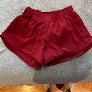 Lululemon Hotty Hot 4” Women’s Shorts